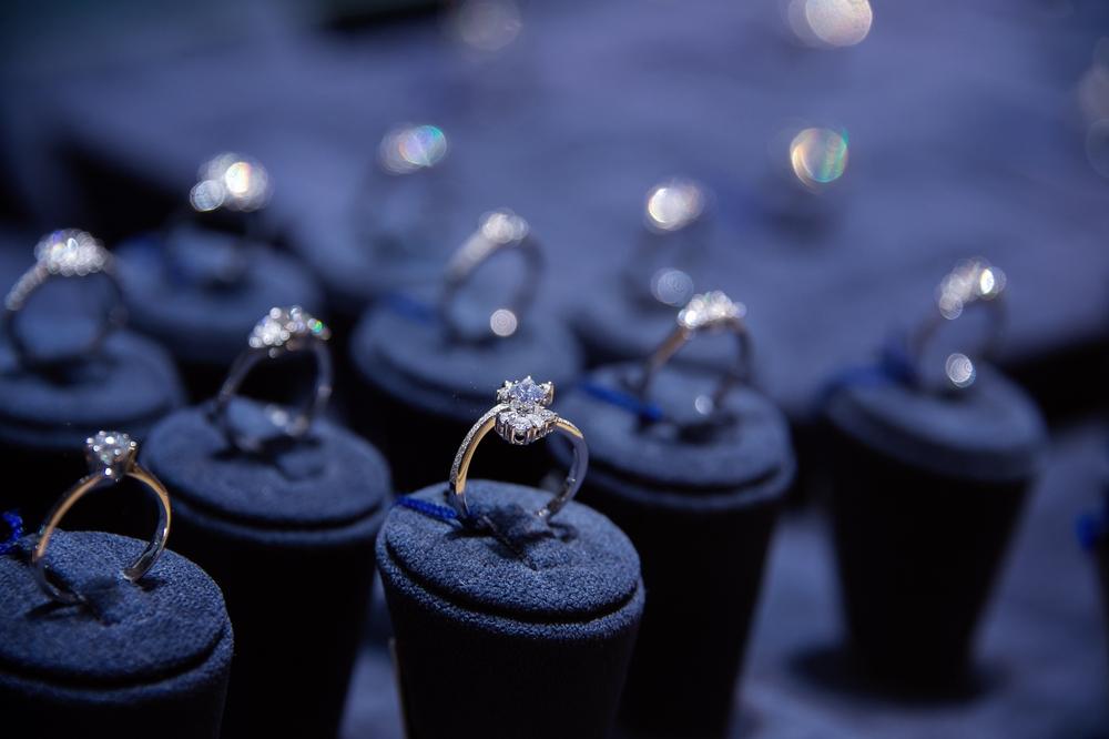 Plan for your dream wedding - even with a bad credit report.